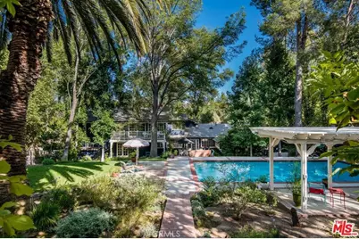 5255 Round Meadow Road, Hidden Hills, CA 91302 - Photo 15