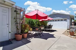 18809 Vanowen, Reseda, CA 91335 - Photo 23