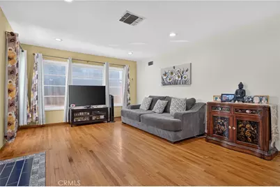 18809 Vanowen, Reseda, CA 91335 - Photo 3