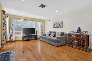 18809 Vanowen, Reseda, CA 91335 - Photo 3