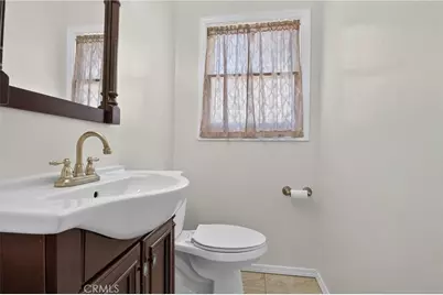 18809 Vanowen, Reseda, CA 91335 - Photo 13