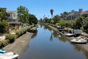 2722 Grand Canal, Los Angeles, CA 90291 - Photo 11