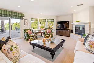 19501 Weeburn Ct, Tarzana, CA 91356 - Photo 9