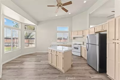 1645 E Kettering, Lancaster, CA 93535 - Photo 23