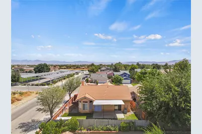 1645 E Kettering, Lancaster, CA 93535 - Photo 59