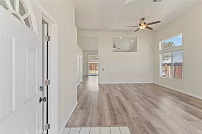 1645 E Kettering, Lancaster, CA 93535 - Photo 7