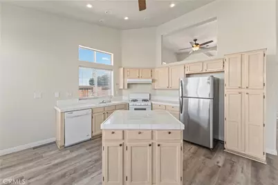 1645 E Kettering, Lancaster, CA 93535 - Photo 31