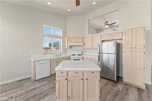 1645 E Kettering, Lancaster, CA 93535 - Photo 31