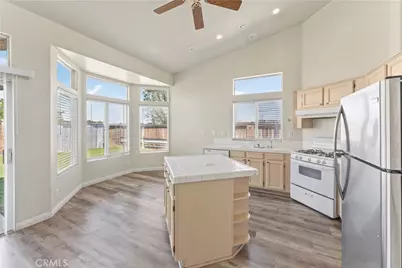 1645 E Kettering, Lancaster, CA 93535 - Photo 19