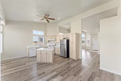 1645 E Kettering, Lancaster, CA 93535 - Photo 17