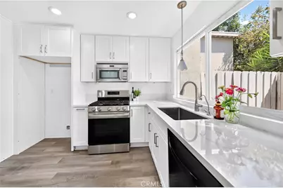 16733 Parthenia Street #5, Northridge, CA 91343 - Photo 3