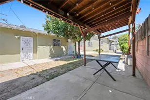 1100 W Gage Ave, Los Angeles, CA 90044 - Photo 17