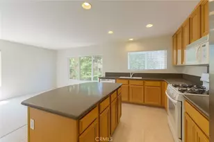 25768 Perlman Pl, Stevenson Ranch, CA 91381 - Photo 11