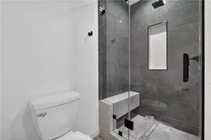 18952 Victory Blvd, Tarzana, CA 91335 - Photo 27