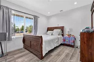 18952 Victory Blvd, Tarzana, CA 91335 - Photo 19