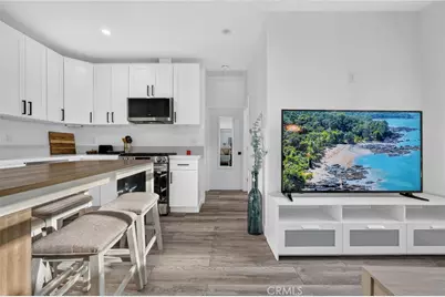 18952 Victory, Tarzana, CA 91335 - Photo 35