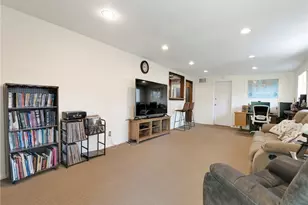 8543 Oakdale Ave, Winnetka, CA 91306 - Photo 11