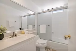 4525 Tenango Dr, Woodland Hills, CA 91364 - Photo 19