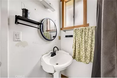918 Terrace 49, Los Angeles, CA 90042 - Photo 19
