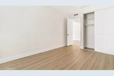 14530 Benefit Street #102, Sherman Oaks, CA 91403 - Photo 29