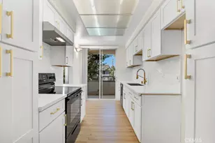 14530 Benefit St, Sherman Oaks, CA 91403 - Photo 3