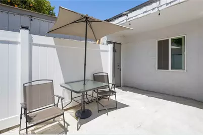 18813 Cantlay St, Reseda, CA 91335 - Photo 19