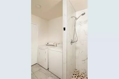 18813 Cantlay St, Reseda, CA 91335 - Photo 25