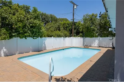 18813 Cantlay St, Reseda, CA 91335 - Photo 17
