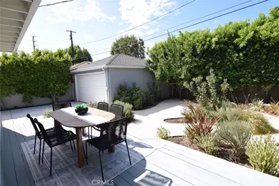 16839 Weddington Street, Encino, CA 91436 - Photo 33