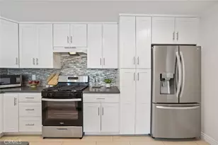 4189 Vineland, Studio City, CA 91602 - Photo 11