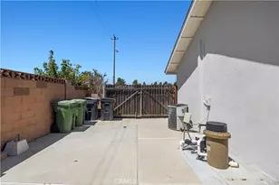 1394 Parkhurst, Simi Valley, CA 93065 - Photo 17