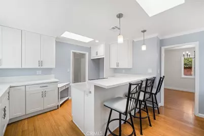 20271 Mobile, Winnetka, CA 91306 - Photo 5