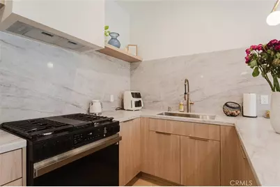 11026 Fleetwood Street, Los Angeles, CA 91352 - Photo 49