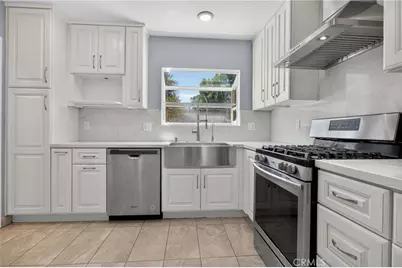 7700 Wilbur, Reseda, CA 91335 - Photo 9