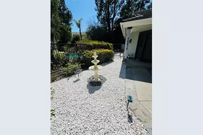 24014 Meredith Court, Los Angeles, CA 91304 - Photo 3
