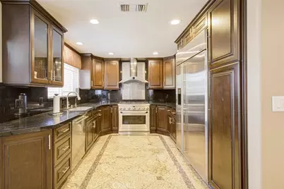 10610 Oak Tree, Sunland, CA 91040 - Photo 15