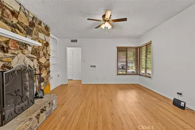 15933 Tupper Street, North Hills, CA 91343 - Photo 21