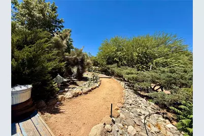 18839 W Avenue B8, Lancaster, CA 93536 - Photo 9