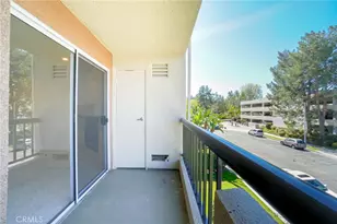 5510 Owensmouth Ave, Woodland Hills, CA 91367 - Photo 15