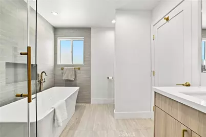 13357 W Cellest Parkway, Pacoima, CA 91331 - Photo 35