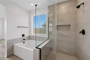 28520 Wildflower Ter, Castaic, CA 91384 - Photo 9