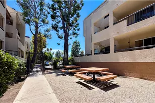 21500 Burbank, Woodland Hills, CA 91367 - Photo 19