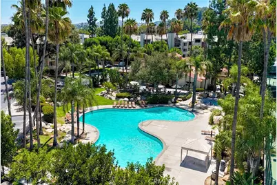 21500 Burbank #328, Woodland Hills, CA 91367 - Photo 15