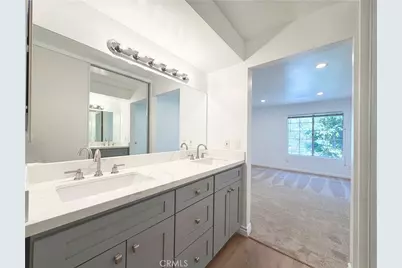 21500 Burbank #328, Woodland Hills, CA 91367 - Photo 27