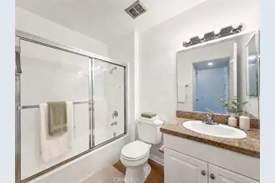 21500 Burbank #328, Woodland Hills, CA 91367 - Photo 9