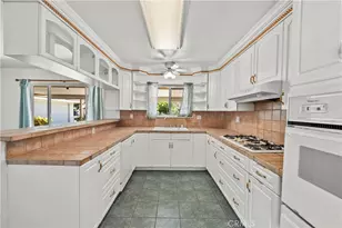 10525 Woldrich St, Sylmar, CA 91342 - Photo 11