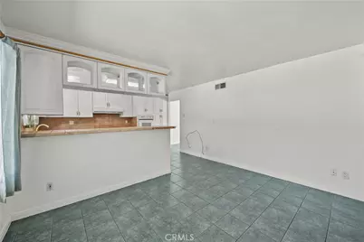 10525 Woldrich St., Sylmar, CA 91342 - Photo 9