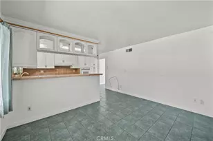 10525 Woldrich St, Sylmar, CA 91342 - Photo 9