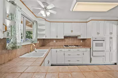 10525 Woldrich St., Sylmar, CA 91342 - Photo 13