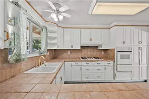 10525 Woldrich St, Sylmar, CA 91342 - Photo 13
